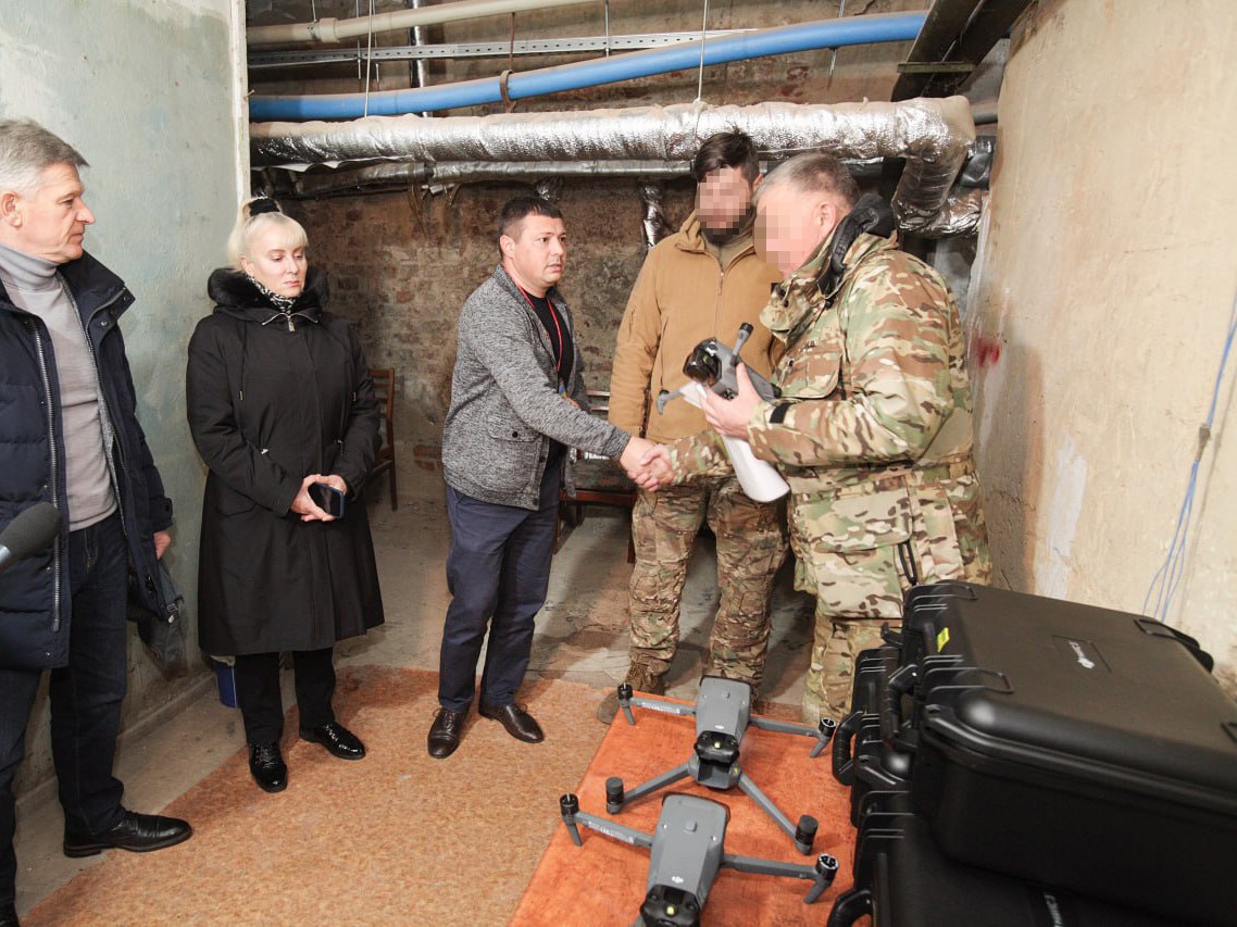 Допоможуть краще бачити ворога: три Mavic 3T  Вінницька міська рада разом з громадою та командою Міжрегіонального координаційного гуманітарного штабу передала  на схід 